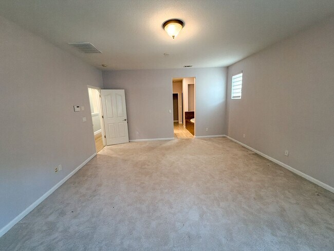 Building Photo - 6238 Murdock Way