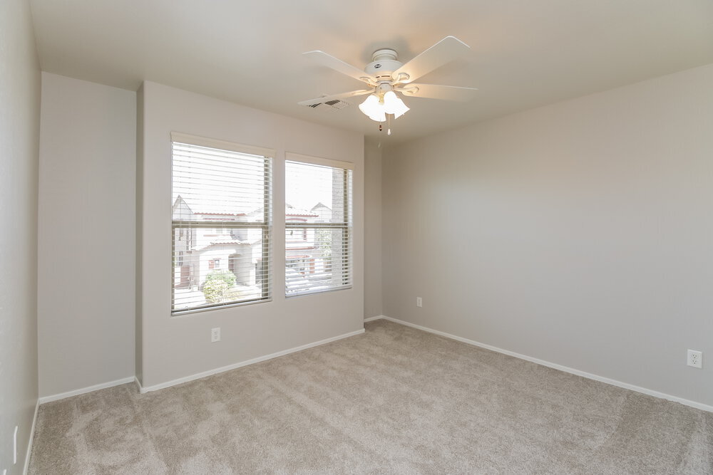 Building Photo - 9917 E Edgewood Ave