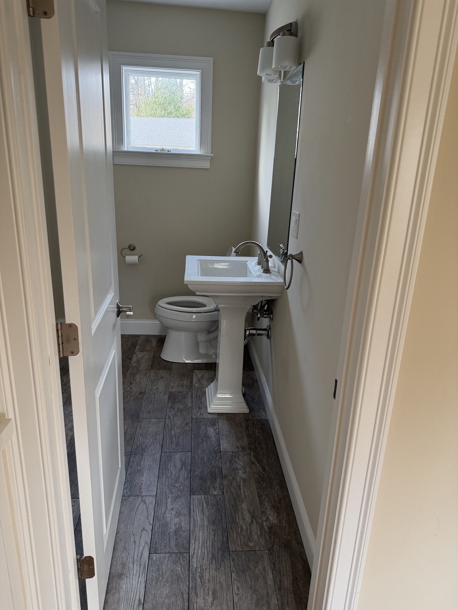 Building Photo - 17 Linden St