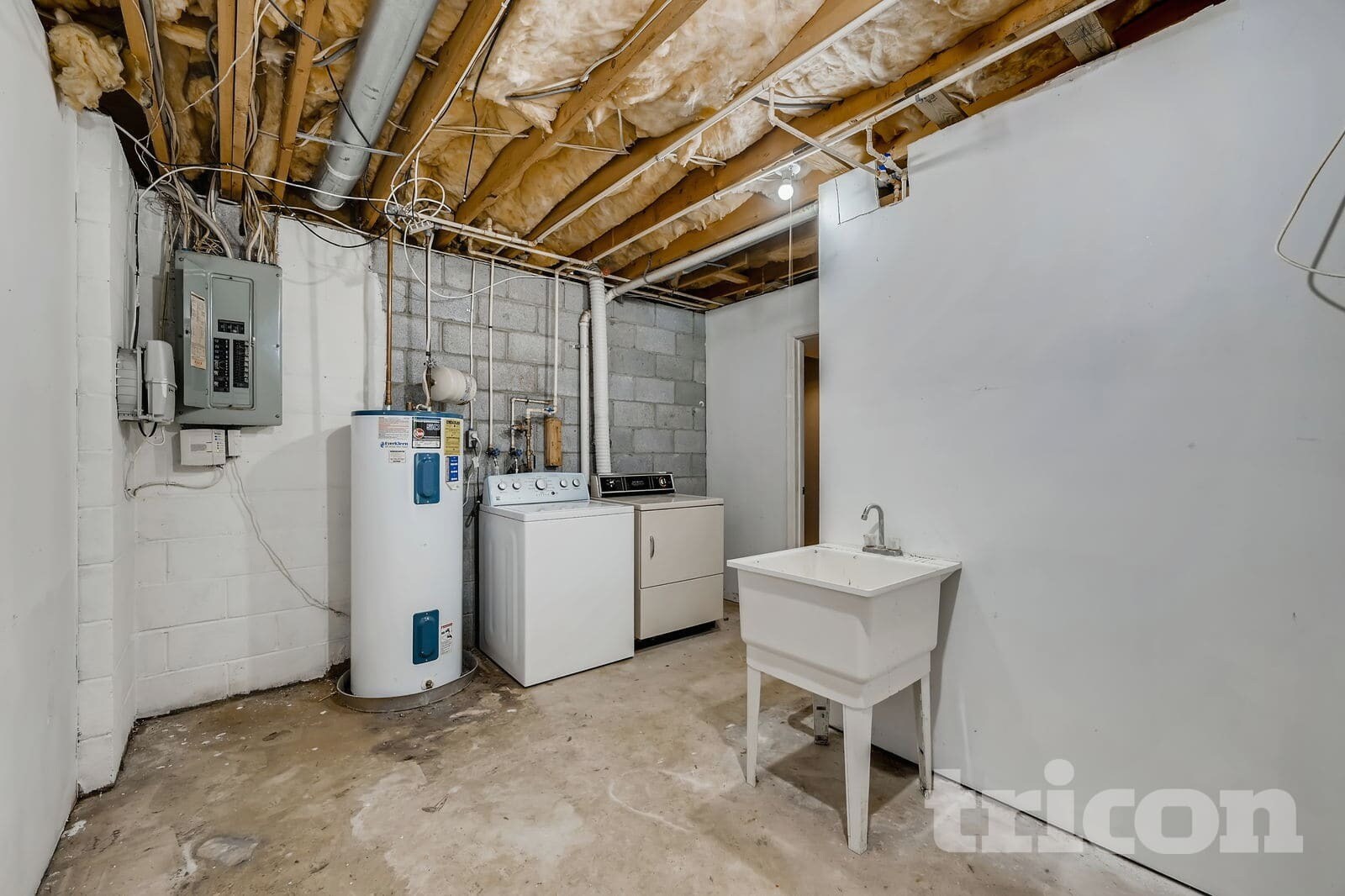 Building Photo - 13 Craftsman Ct