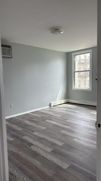 Building Photo - 758 West Side Ave