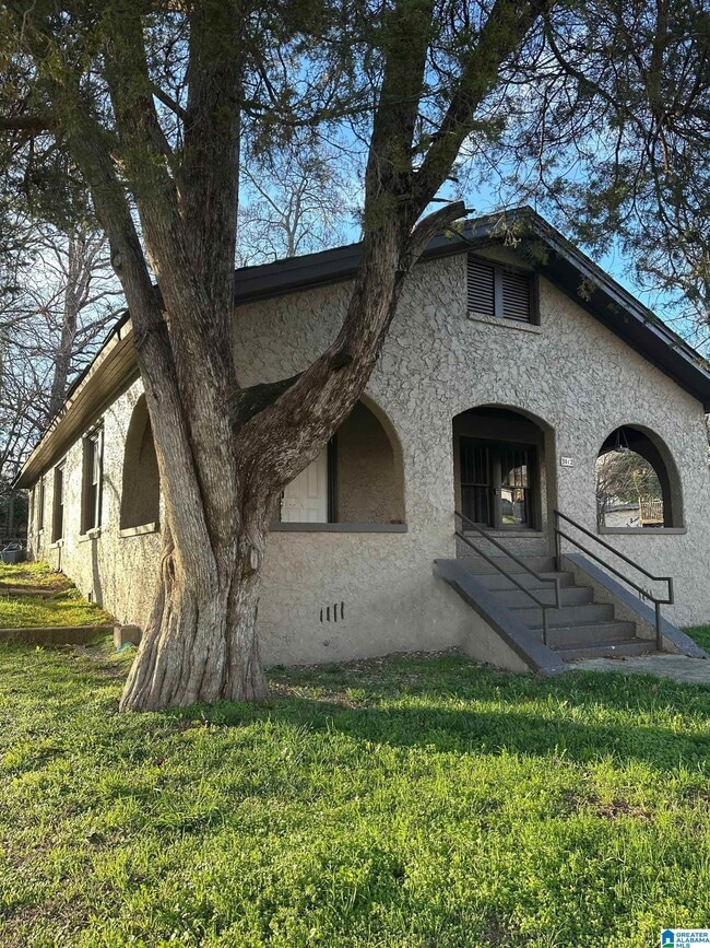 Building Photo - 3012 Anniston Ave