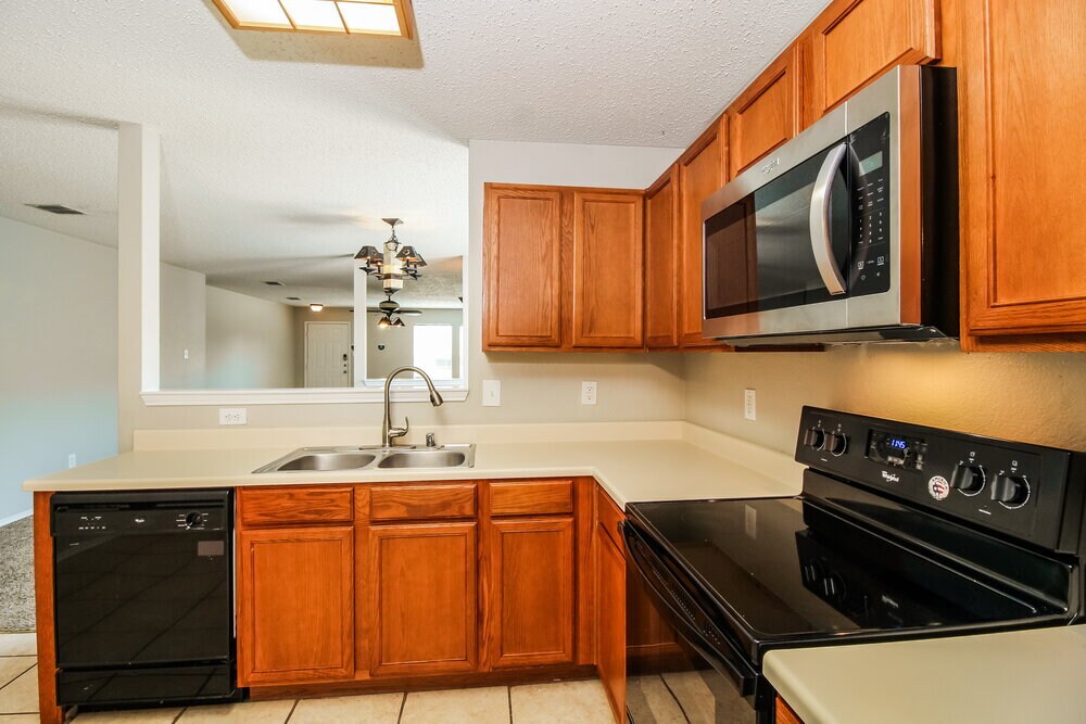 Building Photo - 7620 Shoal Bend