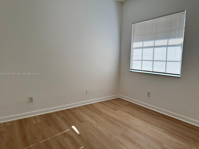 Building Photo - 631 Cypress Lake Blvd