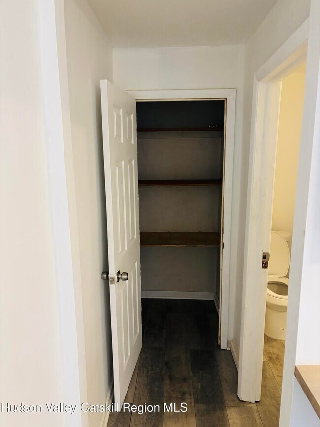 Building Photo - 22-24-24 Jane St