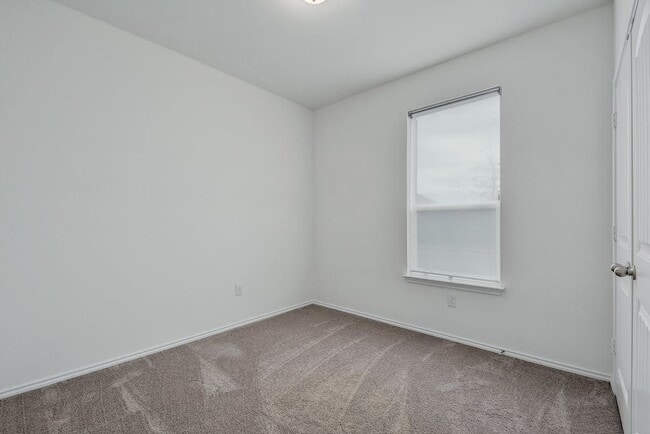 Building Photo - 8200 Knoxville Trl