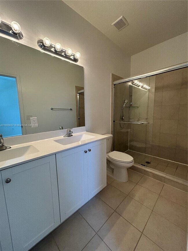 Building Photo - 10622 W 33rd Way