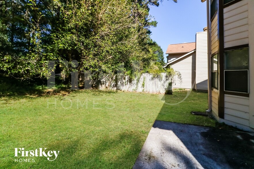 Building Photo - 934 Lake Watch Dr