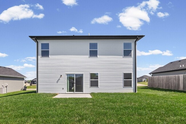 Building Photo - 3400 Naples Dr