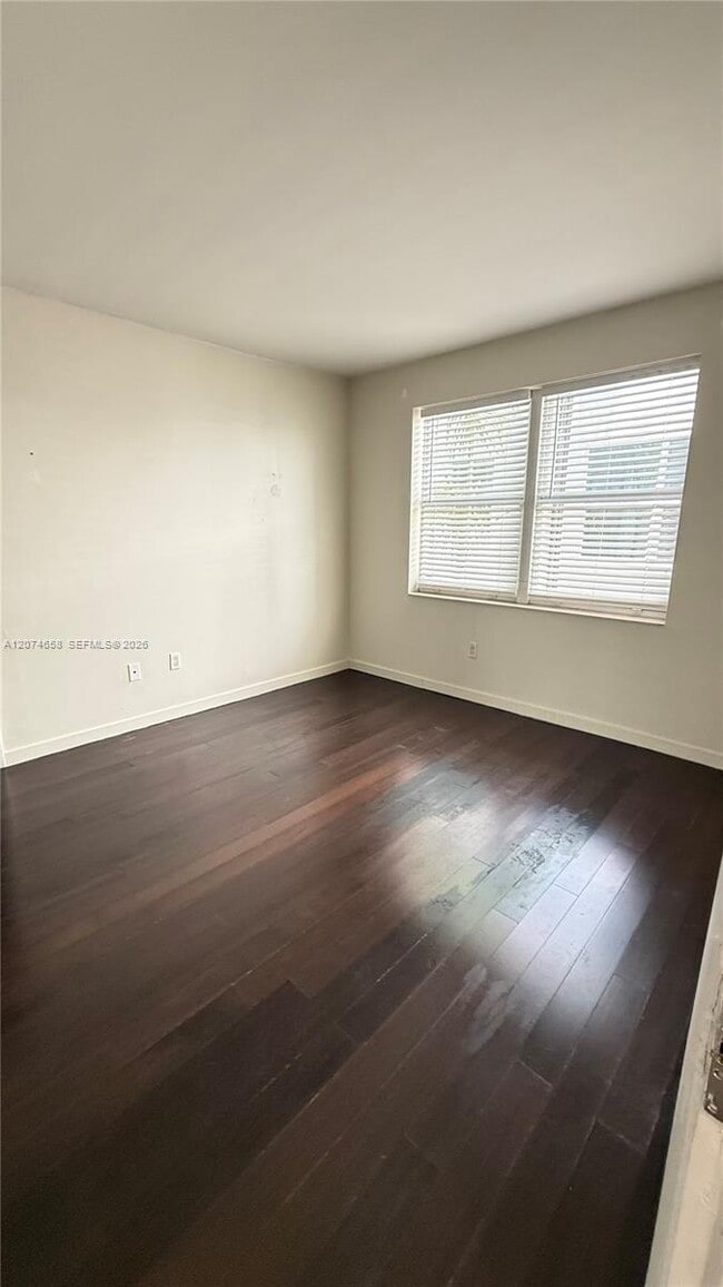 Building Photo - 1550 Drexel Ave