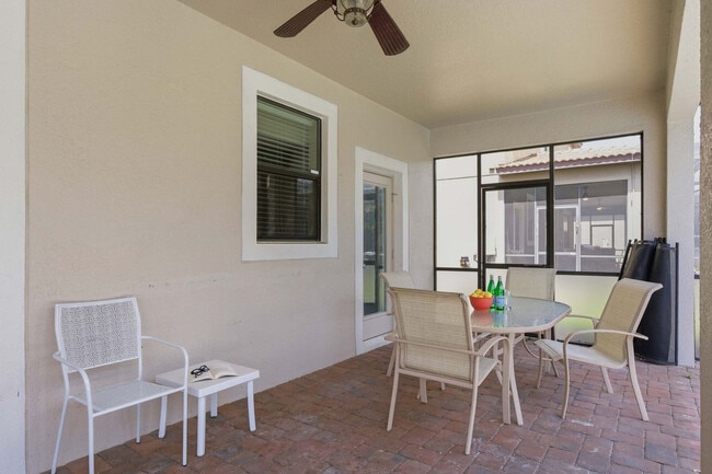 Building Photo - 1479 Moon Valley Dr