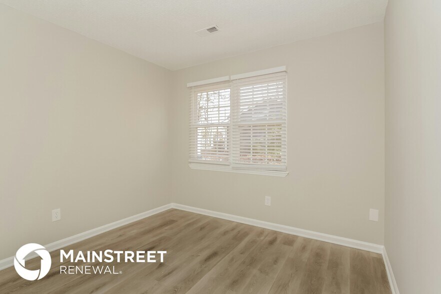 Building Photo - 707 Southland Rd