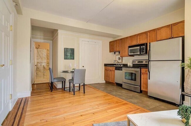 Building Photo - 1613 Harvard St NW