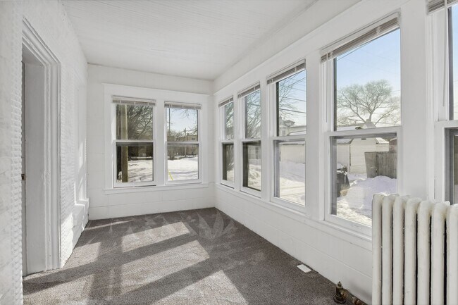Building Photo - 1811 E 28th St