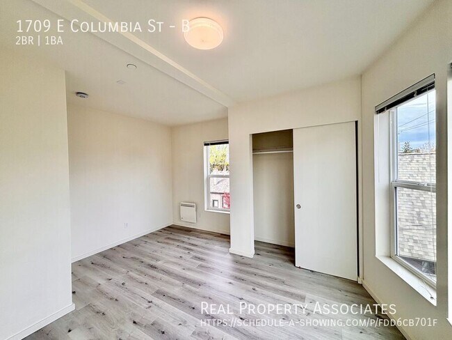 Building Photo - 1709 E Columbia St