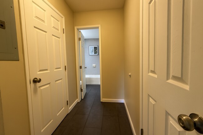 Building Photo - La Mesa Excellent Location 1 bed