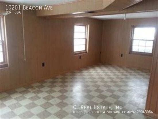Building Photo - 10201 Beacon Ave