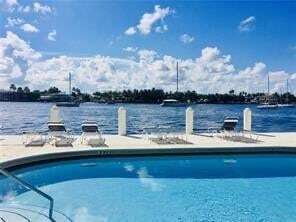 Building Photo - 95 N Birch Rd