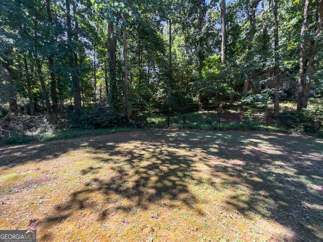 Building Photo - 2025 Old Concord Dr SE