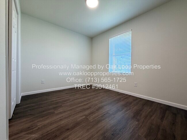 Building Photo - 4 N Atlantic St