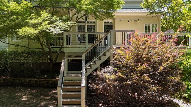 Building Photo - Furnished 4 Bed/3 Full Bath Home in Cary!