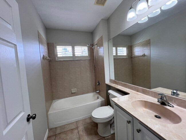 Building Photo - 2545 Partridge Dr