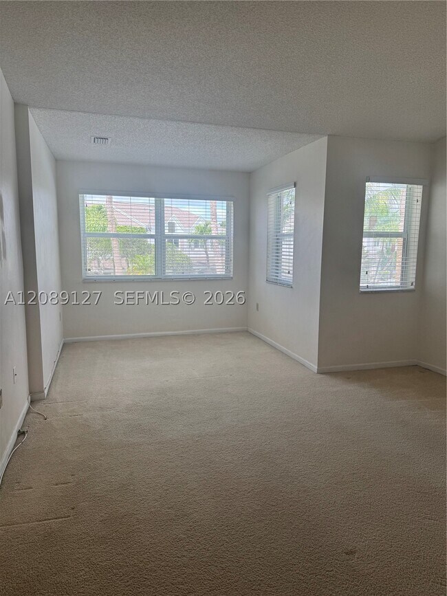 Building Photo - 17440 NW 67th Ct