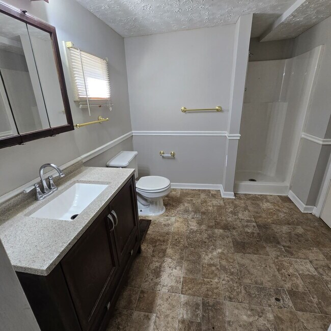 Building Photo - Fantastic Full Brick Ranch