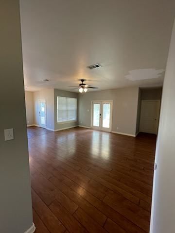 Building Photo - This spacious 3-bedroom, 2-bathroom home j...