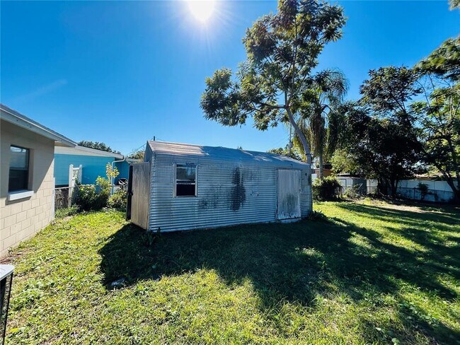 Building Photo - 6112 Tavendale Dr