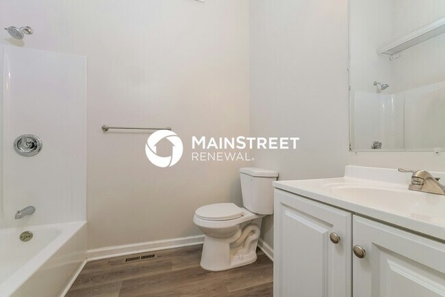 Building Photo - 3 Bedroom Pet-Friendly Home in INDEPENDENCE, MO with Main Street Renewal