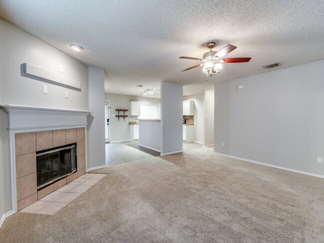 Building Photo - 632 Condor Trail