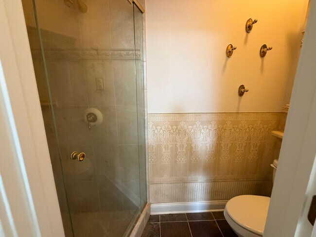 Building Photo - 105 Serenity Ln