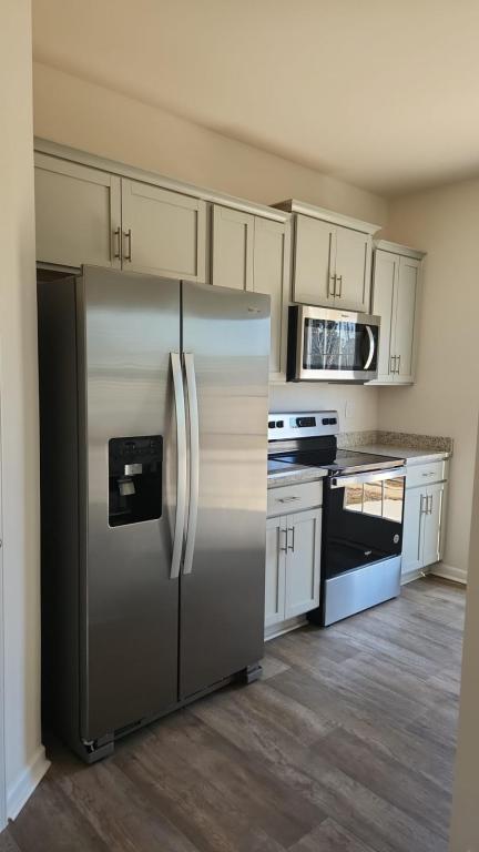 Building Photo - 1376 Amberview Ln