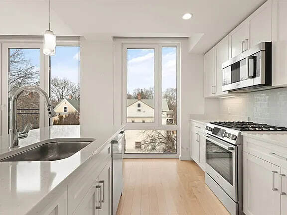 Building Photo - 7 Beech St