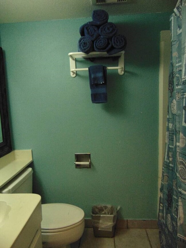 Building Photo - 6300 Seawall Blvd