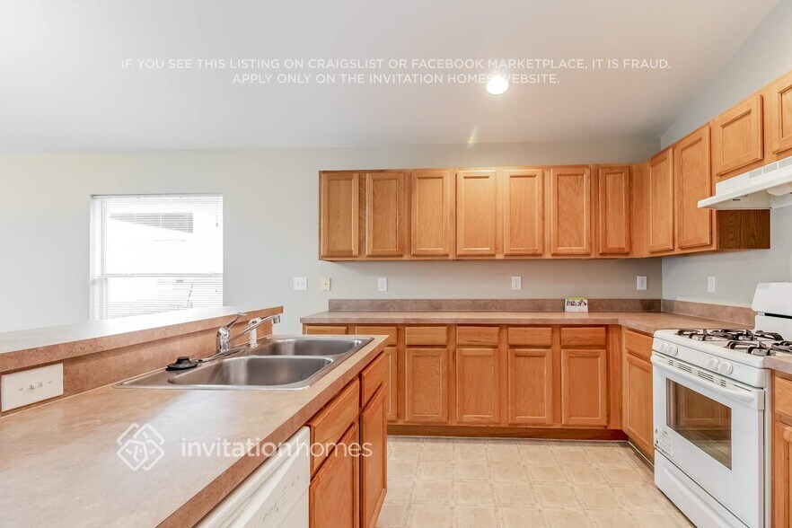 Building Photo - 2152 Rose Blvd