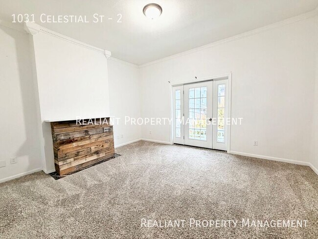 Building Photo - 1031 Celestial St.