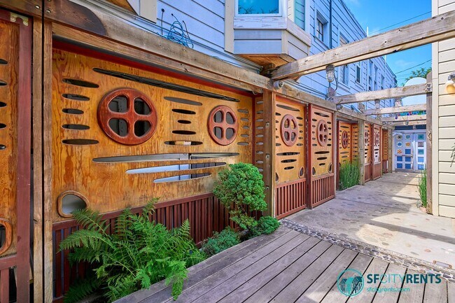 Building Photo - Intimate Super-Lux Home in Zen Garden Sett...