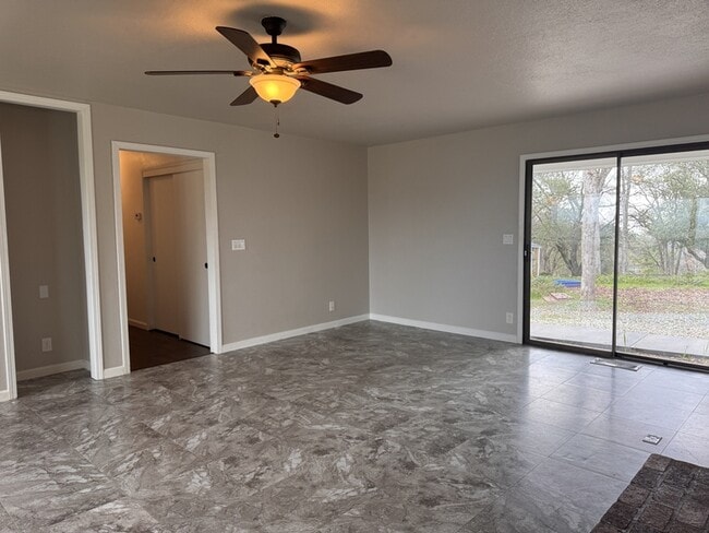 Building Photo - 17554 Patricia Way