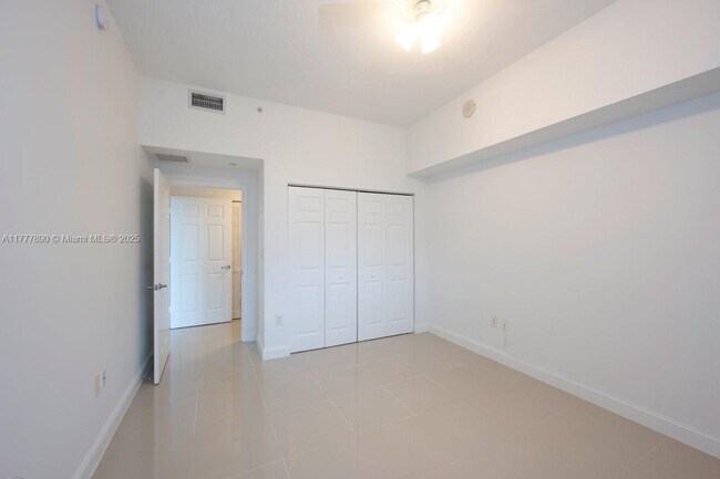 Building Photo - 510 NW 84th Ave