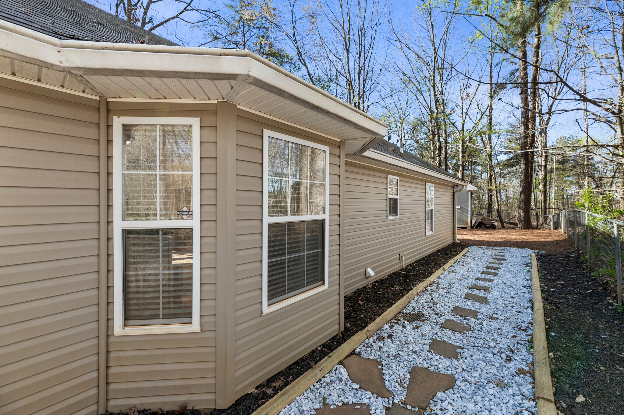 Building Photo - 6605 Overton Cir