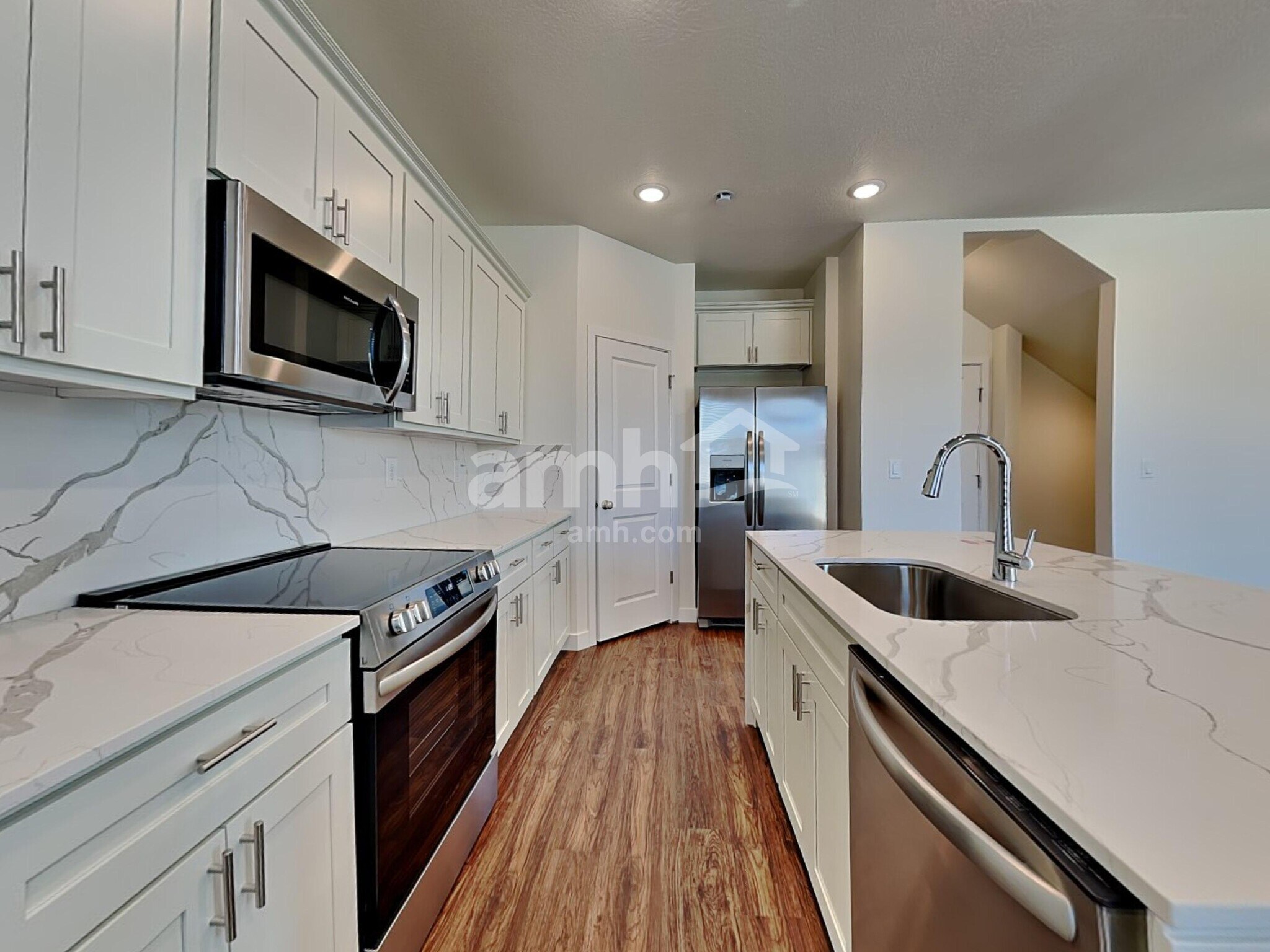 Building Photo - 8952 Wilroy Rd