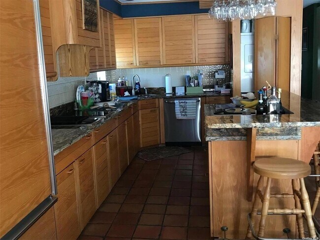 Building Photo - 750 Lido Blvd