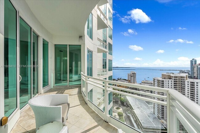 Building Photo - 900 Brickell Key Blvd