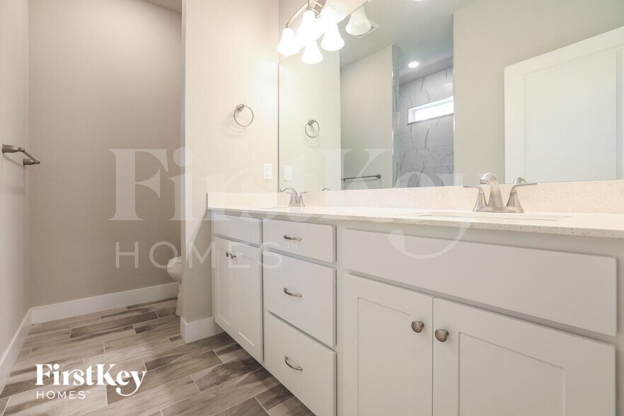 Building Photo - 5139 Cromey Rd