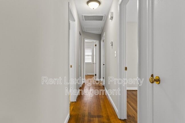 Building Photo - 304 Harvard Dr