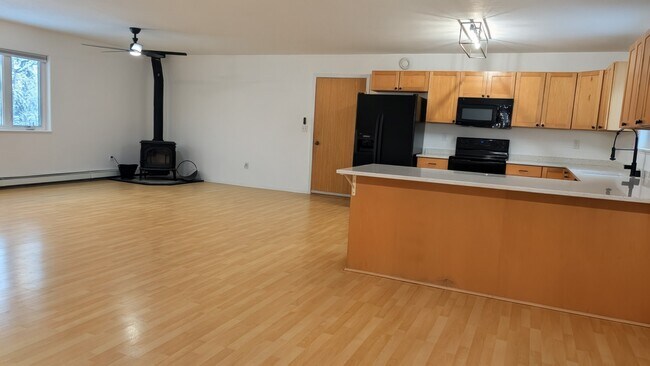 Building Photo - 3885 Sonoma Ave