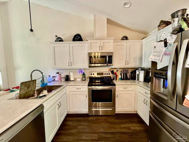 Building Photo - 5899 Cedar Tree Dr