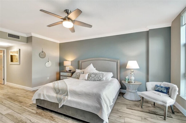 Building Photo - 700 E Boynton Beach Blvd